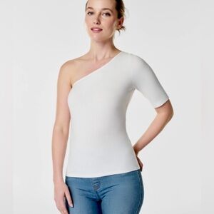 NWT! SPANX Rib One Shoulder Top size Medium in Cream Powder color